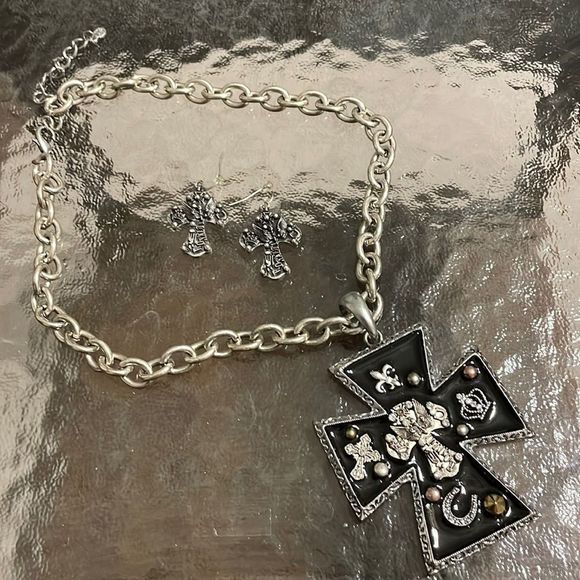 BLACK Cross Necklace Earrings Set - Picture 1 of 3